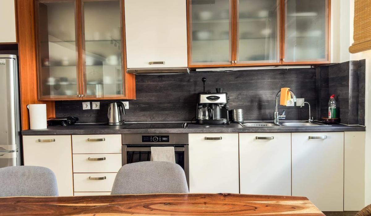 Σύγχρονο Vintage Στο Μαρούσι Apartment Athens Ngoại thất bức ảnh